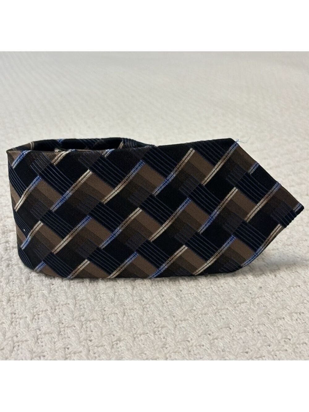 7 DOWNIE ST. 100% silk neck tie beige black blue gold tones made in Italy
